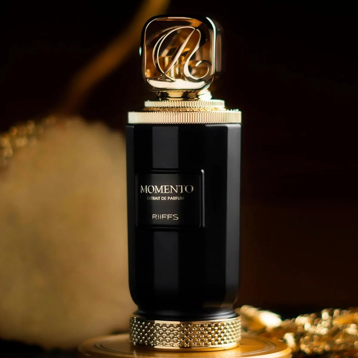 Riiffs Memento Eau de Parfum 100 ml bottle – warm spicy fragrance with amber woods and musky base