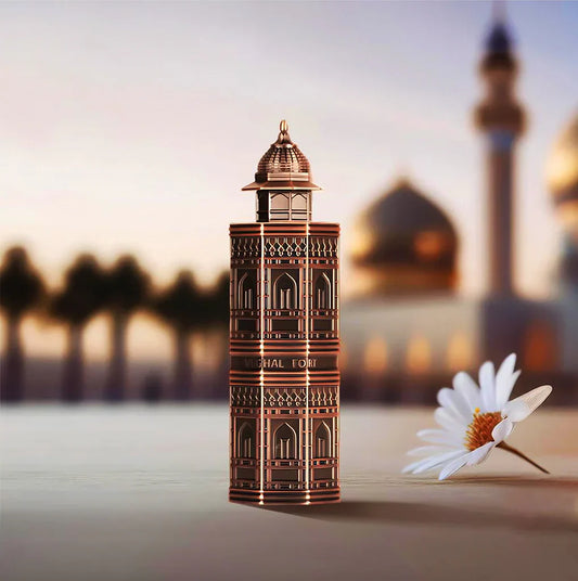Lattafa Niche Emarati Mughal Fort Eau de Parfum 100 ml bottle – warm spicy fragrance with rich amber and deep woody musky base