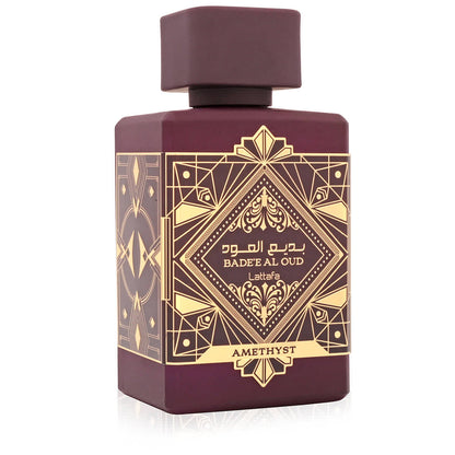 Lattafa Bade’e Al Oud Amethyst 100 ml bottle angled view on white background